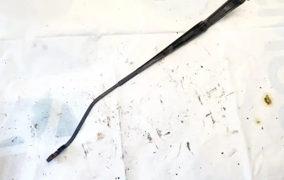 KIA Carens I Front wiper blade arm