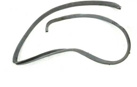 Mercedes-Benz E W124 Front door rubber seal 