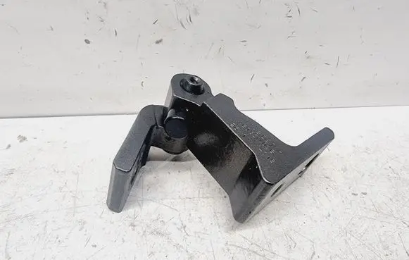 Audi A6 C7 Front door lower hinge 4G0831402B