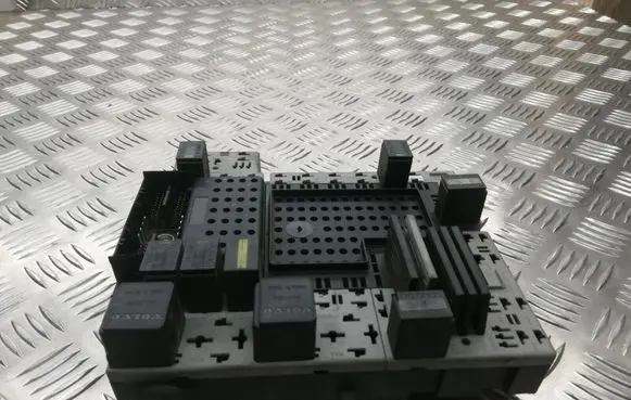 Volvo S80 Fuse module 8645729 8688153