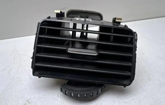 Volkswagen Touareg II Dashboard side air vent grill/cover trim 7P1819704 10002350