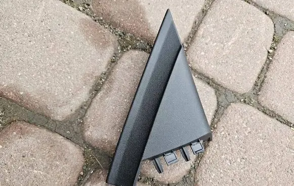Opel Astra L Front door trim bar 9840529480