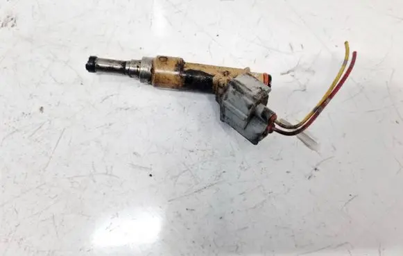 Toyota Auris 150 Fuel injector 2325037010
