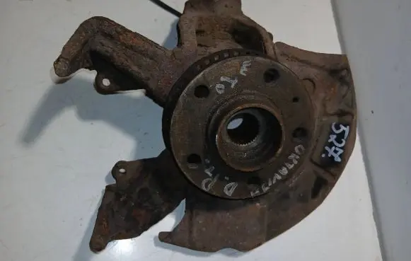 Skoda Octavia Mk1 (1U) Front wheel hub
