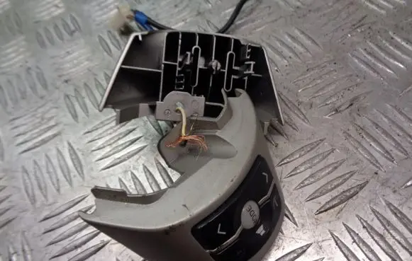 Toyota Yaris Multifunctional control switch/knob 305461110