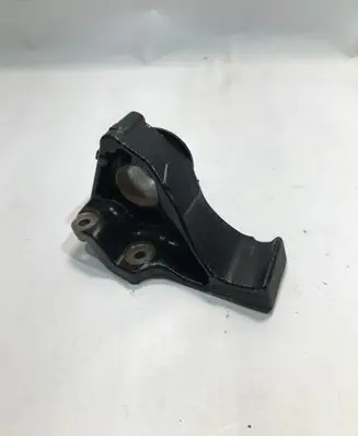 Opel Grandland X Driveshaft support bearing bracket 9824092680