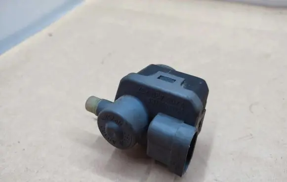 Nissan Qashqai Headlight level adjustment motor 7700420737