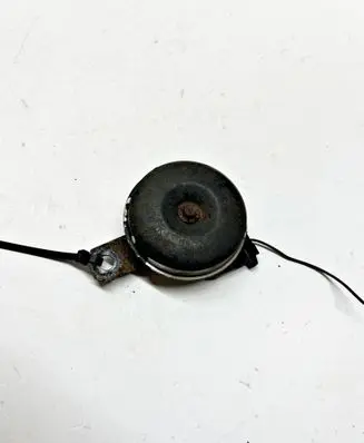 Toyota RAV 4 (XA40) Horn signal 8651020280