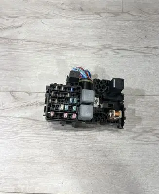 Volvo XC90 Fuse module 31384034 001342 K067B