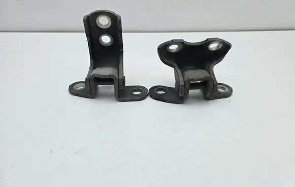 Toyota RAV 4 (XA40) Front door hinge set 
