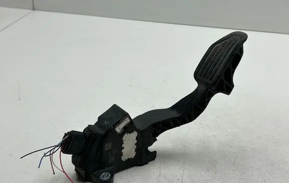 Toyota Yaris Accelerator throttle pedal 781100D160 12234B 04280470412