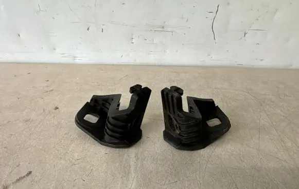 BMW 4 F32 F33 Headlight/headlamp mounting bracket 7285597