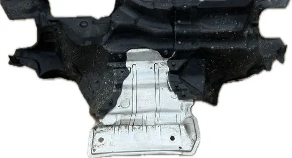Mercedes-Benz A W176 Heat shield in engine bay 2465201323
