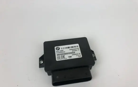 BMW 5 F10 F11 Hand brake control module 6863277 0152000053 32620301B