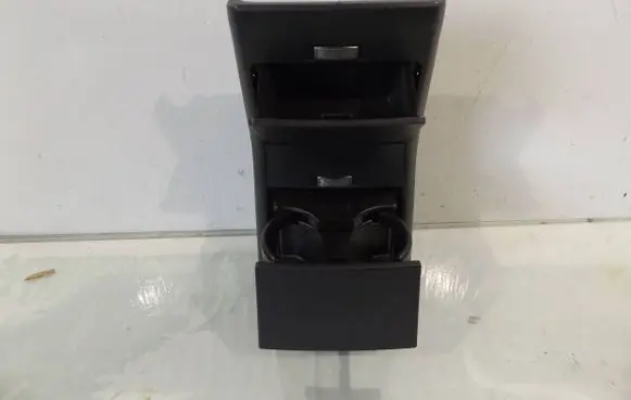 Chevrolet Captiva Armrest 