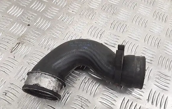 Volkswagen Golf IV Air intake hose/pipe 1j0145762bk