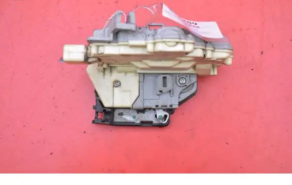 Audi Q7 4L Rear door lock 3C4839015A