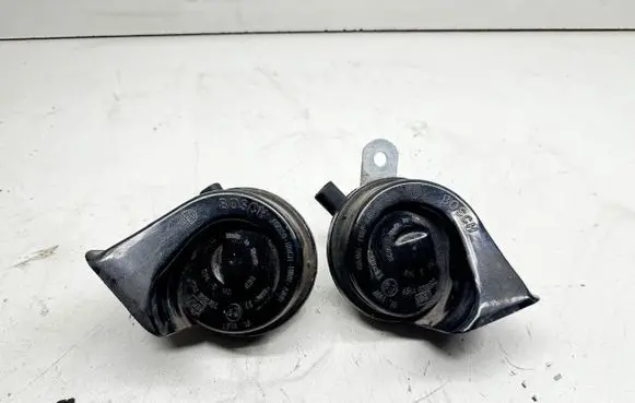 BMW 5 E39 Horn signal 703881157