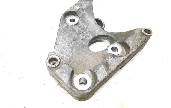 Ford Mustang VI A/C compressor mount bracket FR3E19D624CA