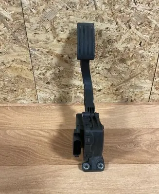 Volvo V50 Accelerator throttle pedal 4M519F836AH 6PV00864101