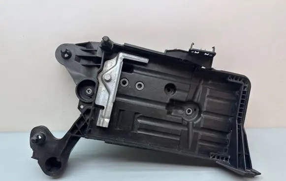 Volkswagen Arteon Shooting Brake Battery tray 5Q0915331K