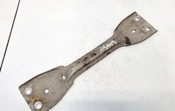 Skoda Octavia Mk2 (1Z) Engine mounting bracket