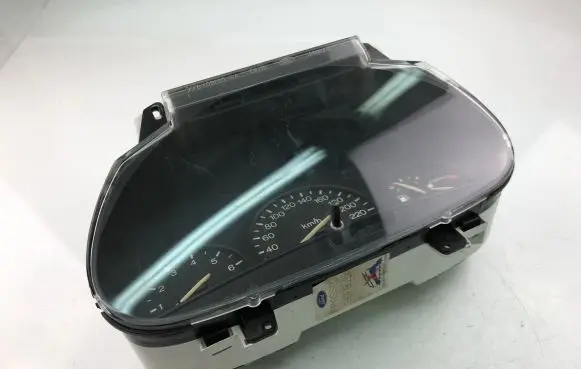 Ford Fiesta Speedometer (instrument cluster) 96FBCA