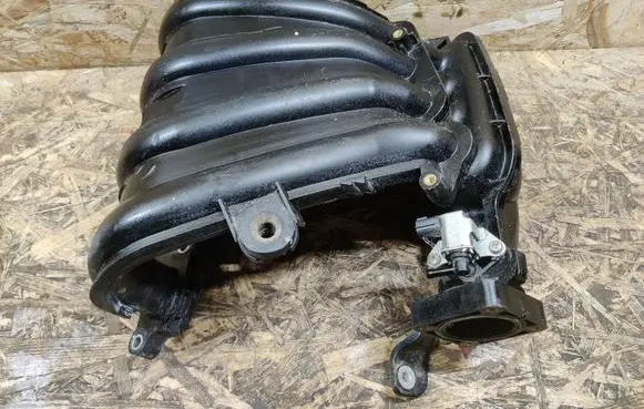 Nissan Tiida C11 Intake manifold