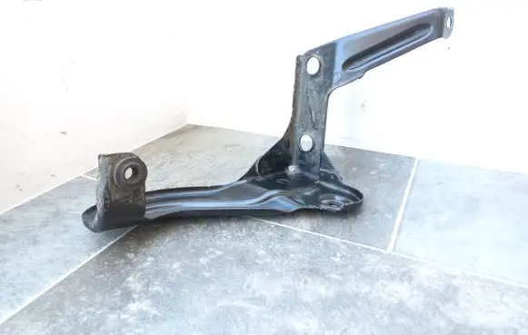 Audi A6 S6 C6 4F Intercooler pipe mounting bracket 4F0145813F