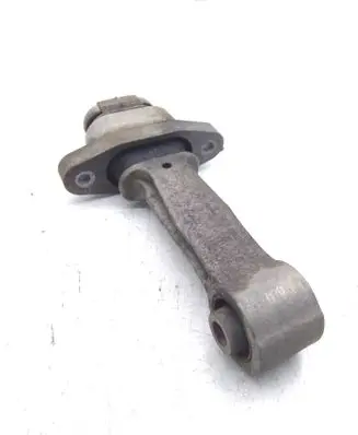 KIA Optima Engine mount bracket