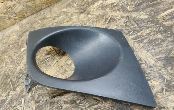 Nissan Tiida C11 Front fog light trim/grill 62256EM30A