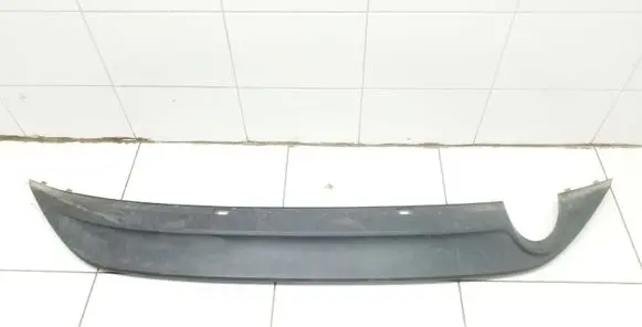 Rear bumper trim bar molding