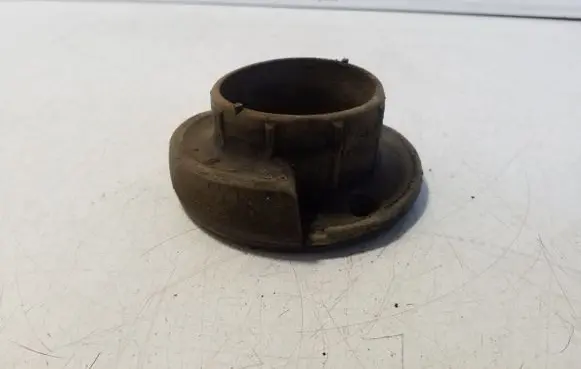 Volvo XC60 Front coil spring rubber mount 31451318