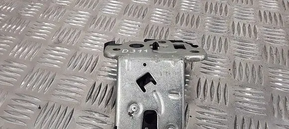 Audi A1 Tailgate/trunk/boot lock/catch/latch 8k9827505a