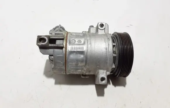 Volvo S60 Air conditioning (A/C) compressor (pump) 32260849