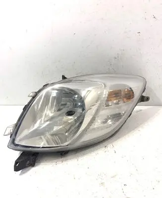Toyota Yaris Headlight/headlamp 89901061 811300D120