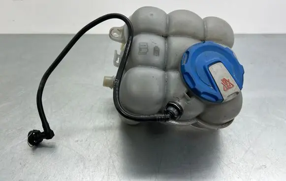 Audi Q7 4M Coolant expansion tank/reservoir 4M0121405G