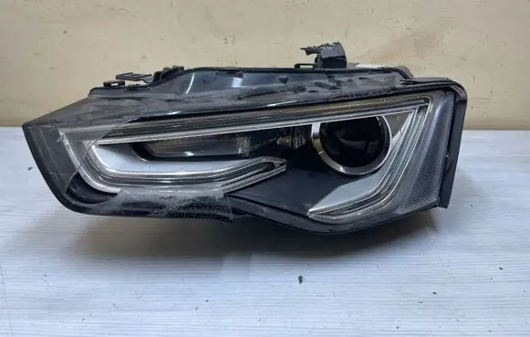 Audi A5 Headlight/headlamp 8T0941031C