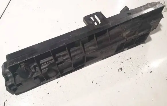 BMW 3 E90 E91 Radiator mount bracket 11074810
