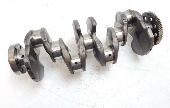 Volkswagen PASSAT B6 Crankshaft 03G105212C