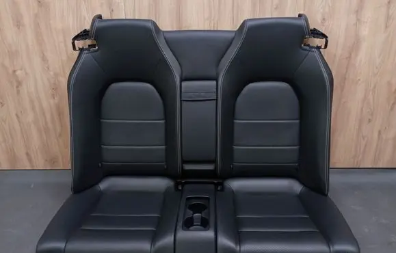Mercedes-Benz E A207 Second row seats 