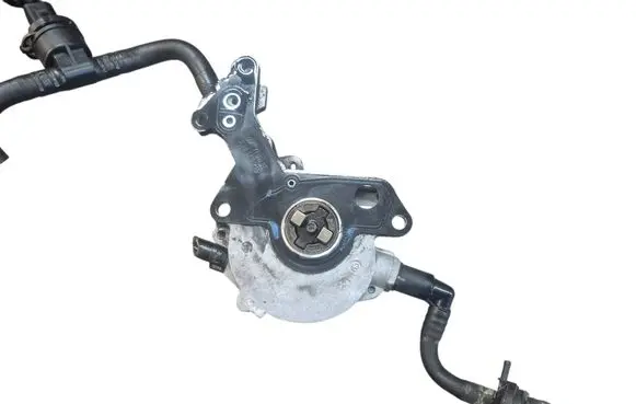 Volkswagen Golf Plus Tandem pump 038145209M