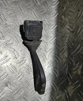 Opel Omega A Wiper control stalk 90213328 501328