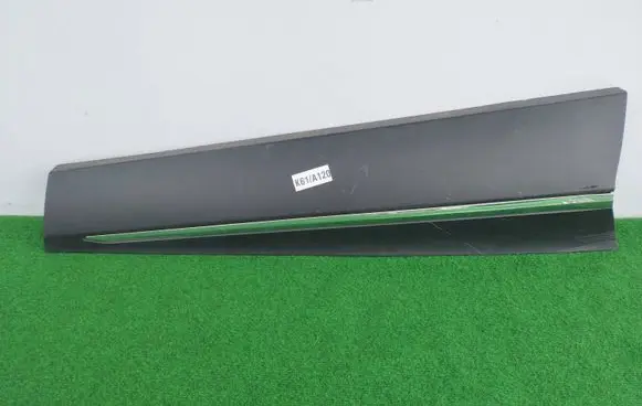 Renault Captur Front door trim (molding) 801867830R