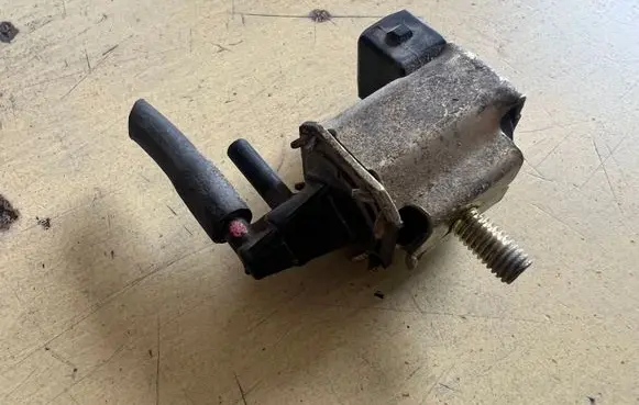 Mitsubishi Carisma Turbo solenoid valve K5T48277