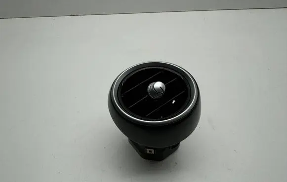 Mercedes-Benz C W205 Dash center air vent grill A2058300201