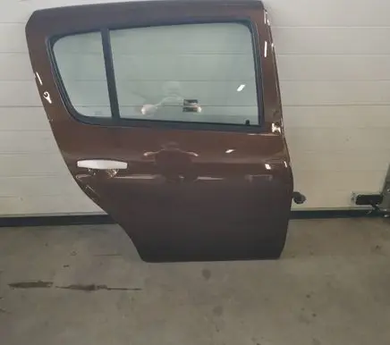 Dacia Sandero Rear door 