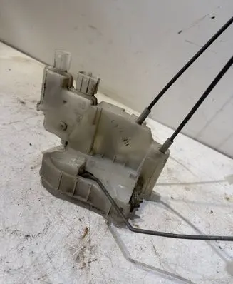 Subaru Outback Rear door lock