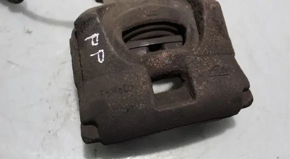 Ford Mondeo MK IV Front brake caliper