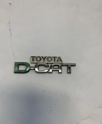 Toyota Avensis T250 Fender model badge letters 